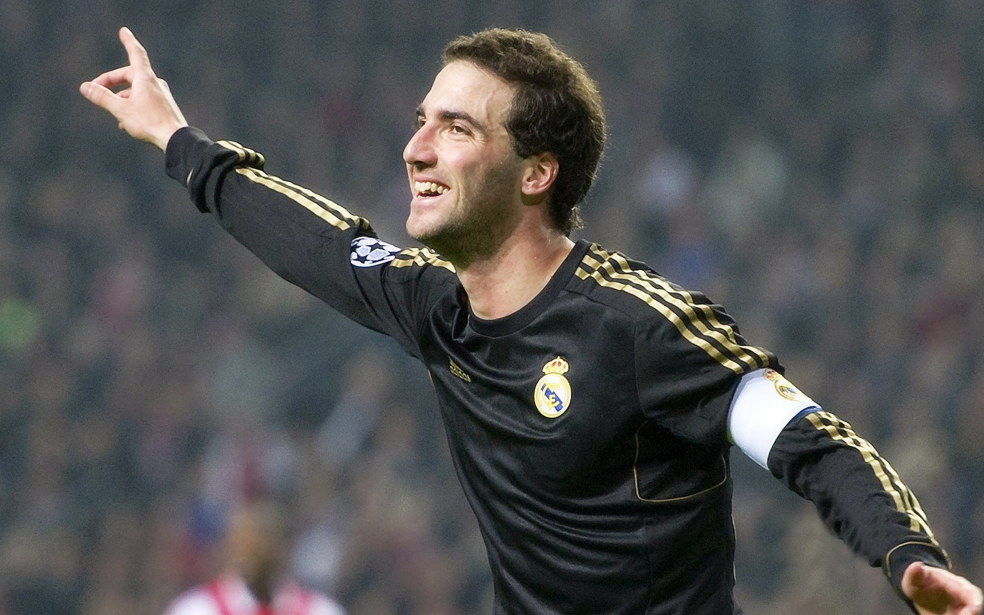 皮特·斯图斯的拦截能力为南非队保驾护航,斯图亚特皮尔斯